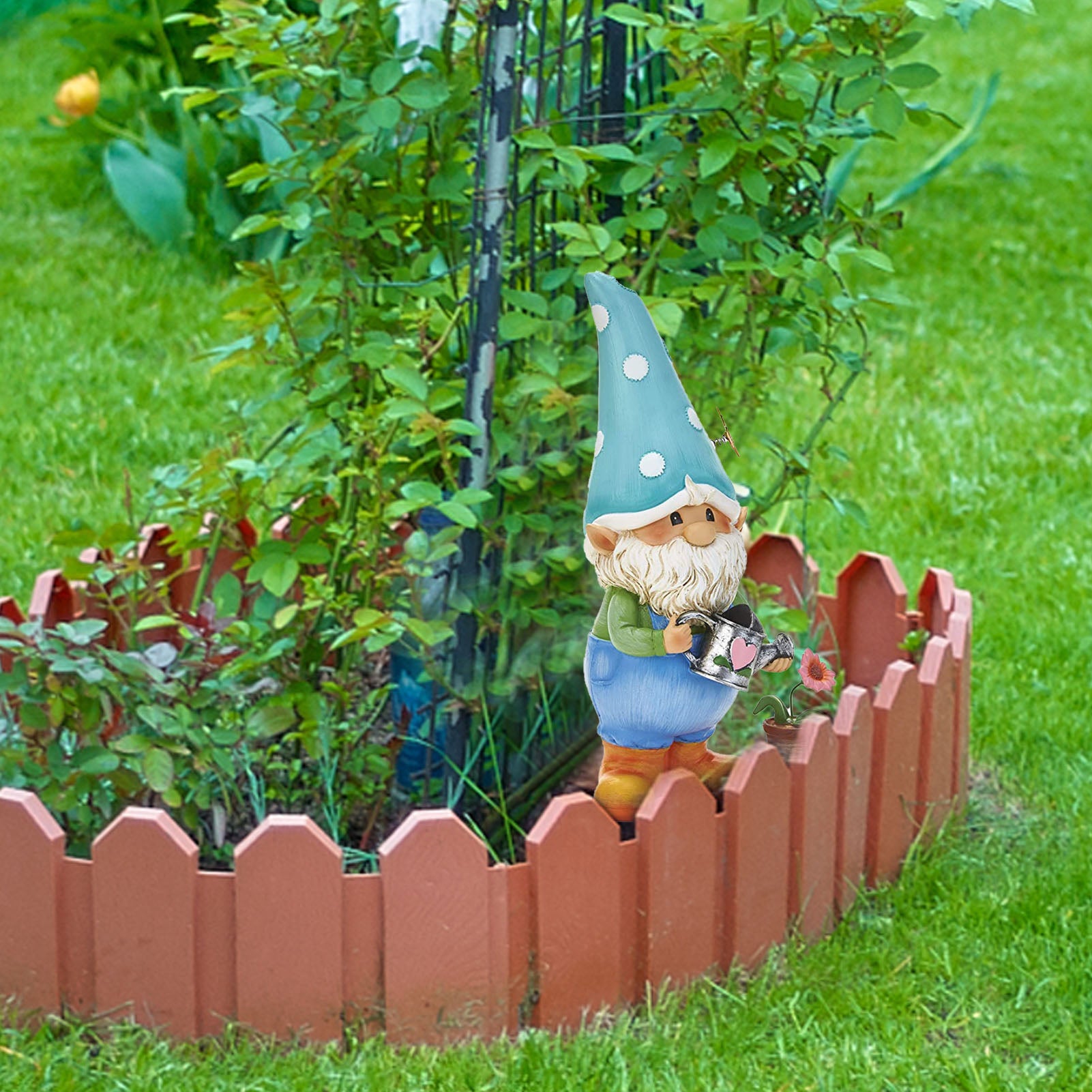 Funny Resin Garden Gnome Statue for Outdoor Decor