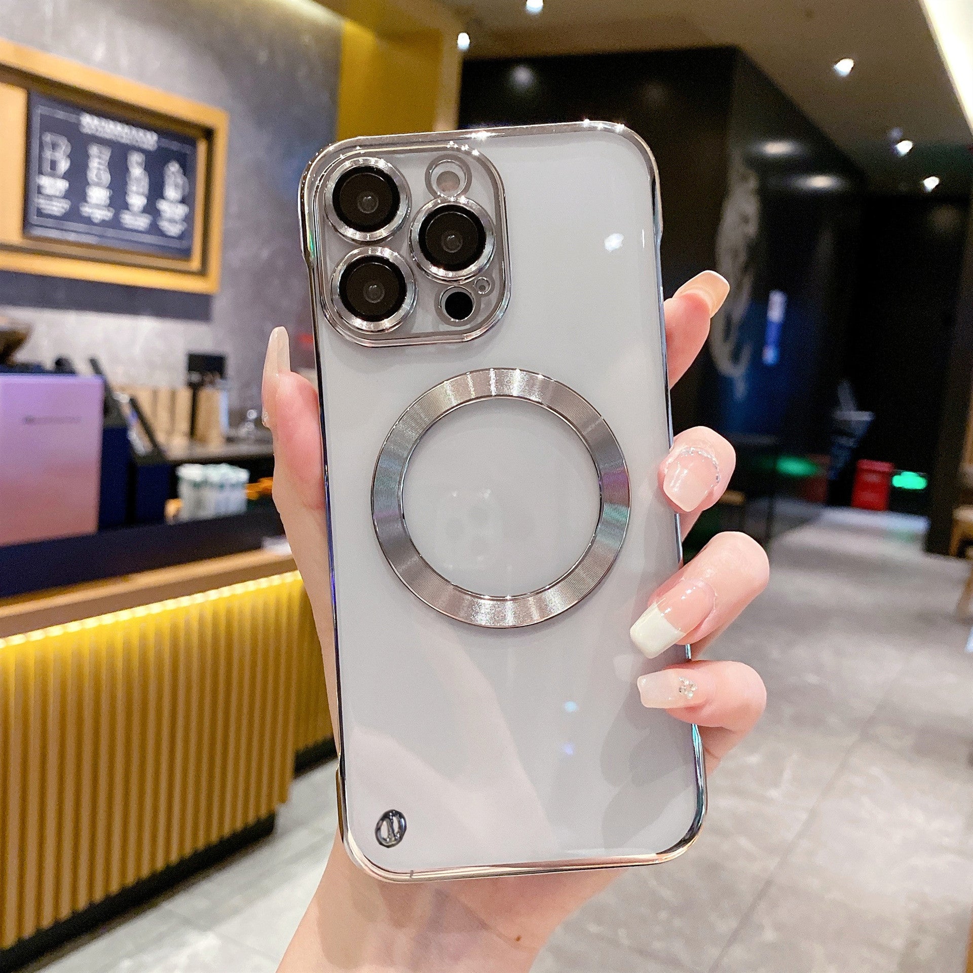iPhone 15 Pro Max Borderless Magnetic Phone Case
