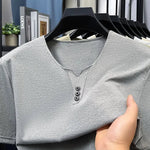 2026 neue männer Business Casual Drei Taste V-ausschnitt Kurzarm T-shirt Koreanischen Stil Sommer Komfortable Vielseitige Top - flohmarkt-deutschland.shop