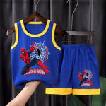 2026 Sommer Atmungsaktive Bequeme Mesh-Basketball-Kleidungssets für Jungen, Lässige Kinder-Outfits, Outdoor-Urlaubsweste mit Cartoon-Print-Set - flohmarkt-deutschland.shop