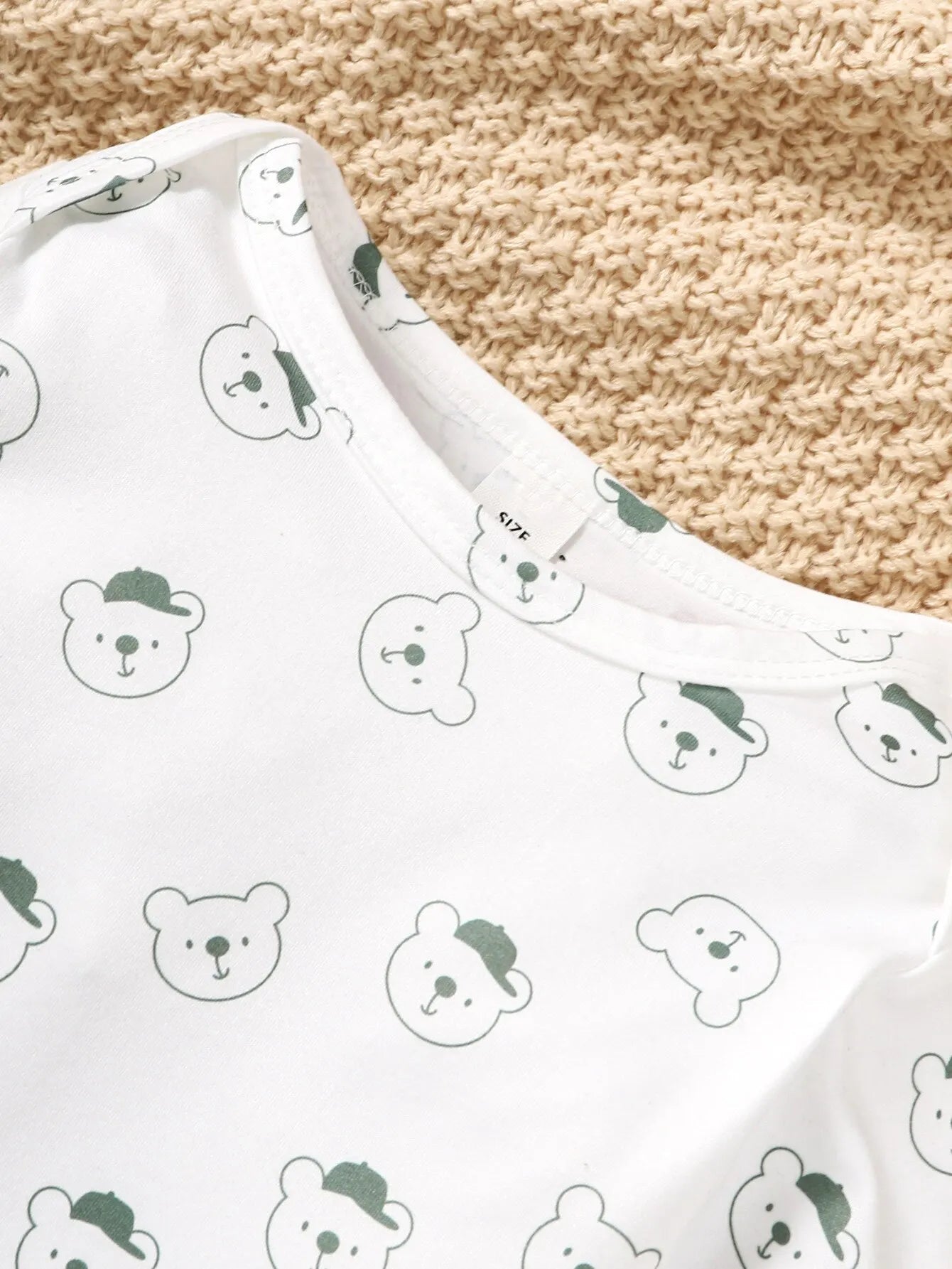 3-24 Monate Baby niedlichen kleinen Bären bedruckte Kleidung Set weiß lang ärmel ige Top grüne Riemen Hose Herbst Set für Kleinkind Mädchen - flohmarkt-deutschland.shop