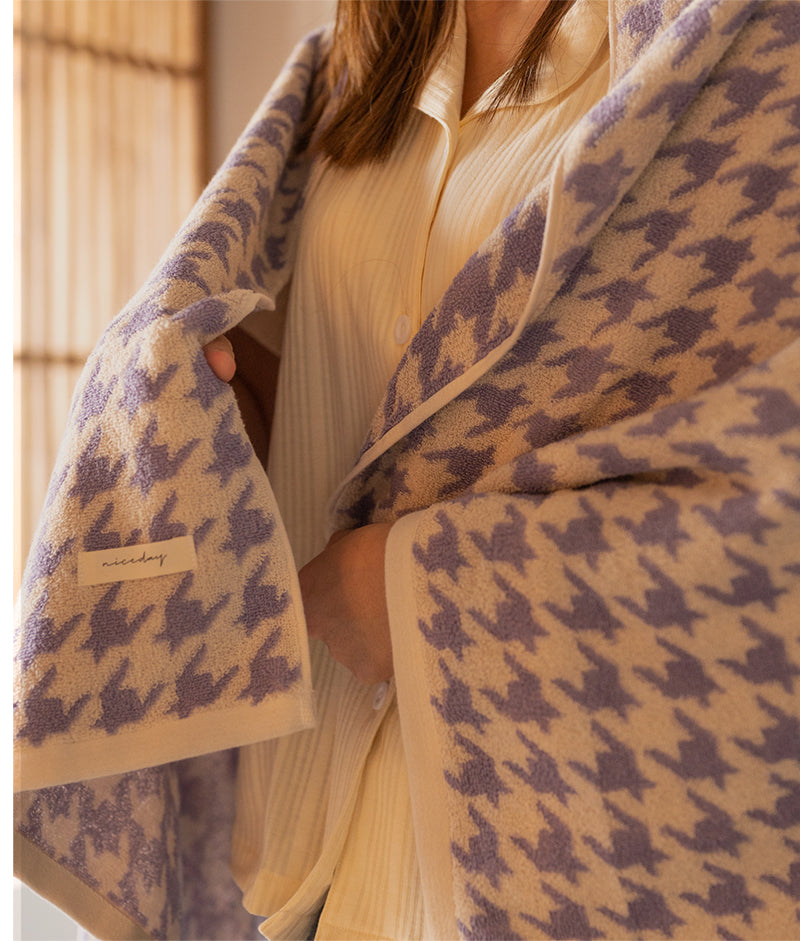 Houndstooth Cotton Jacquard Face Towel - Soft & Absorbent