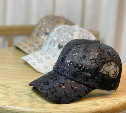 Trendy Women's Breathable Baseball Cap for Spring/Summer
