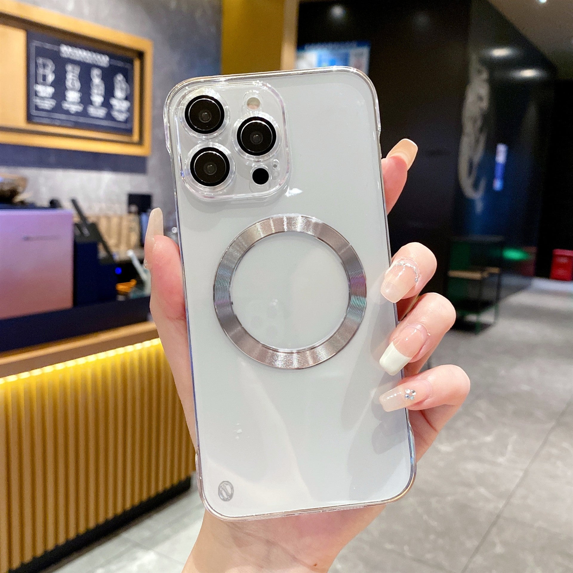 iPhone 15 Pro Max Borderless Magnetic Phone Case