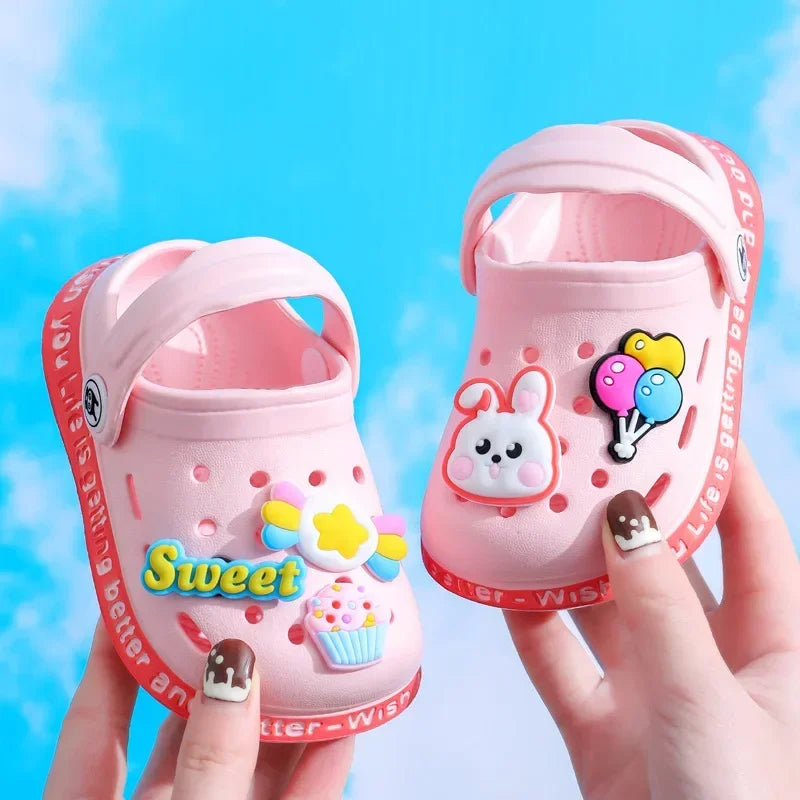 Sommer Kinder SchuheSandalen Loch Kinder Schuhe Hausschuhe Weiche Anti-Skid Cartoon Design Loch Baby Schuhe Sandstrand Für jungen Mädchen