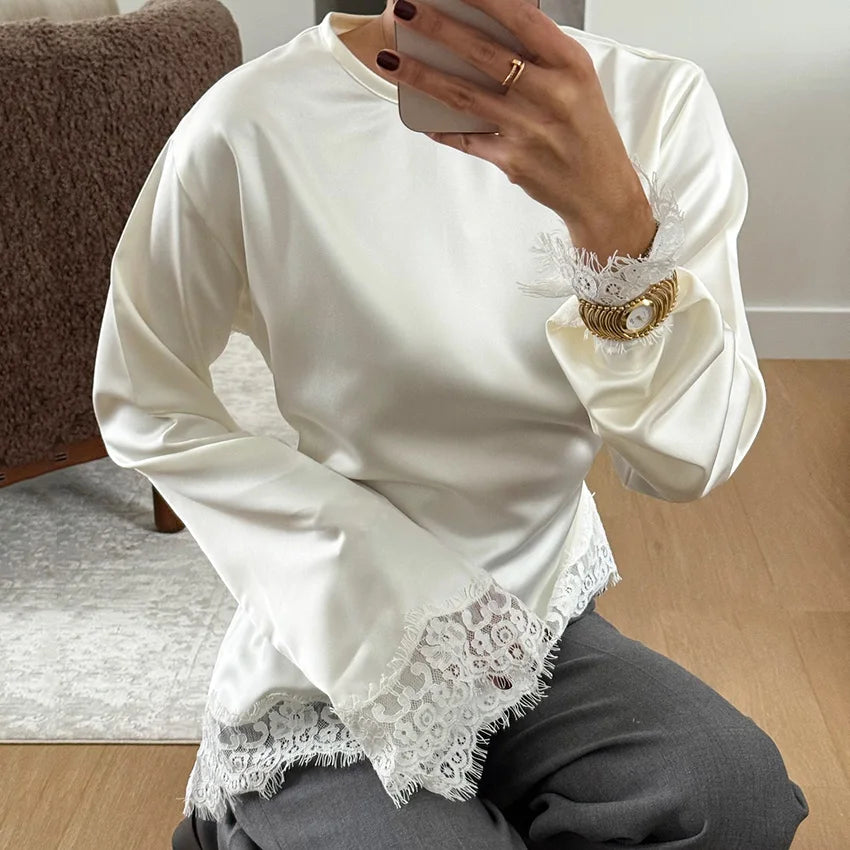 Linad Elegante Weiße Spitzenbluse mit Trompetenärmeln für Damen 2026 Vintage Satin Asymmetrische Hemden Lässige O-Ausschnitt Pullover Tops