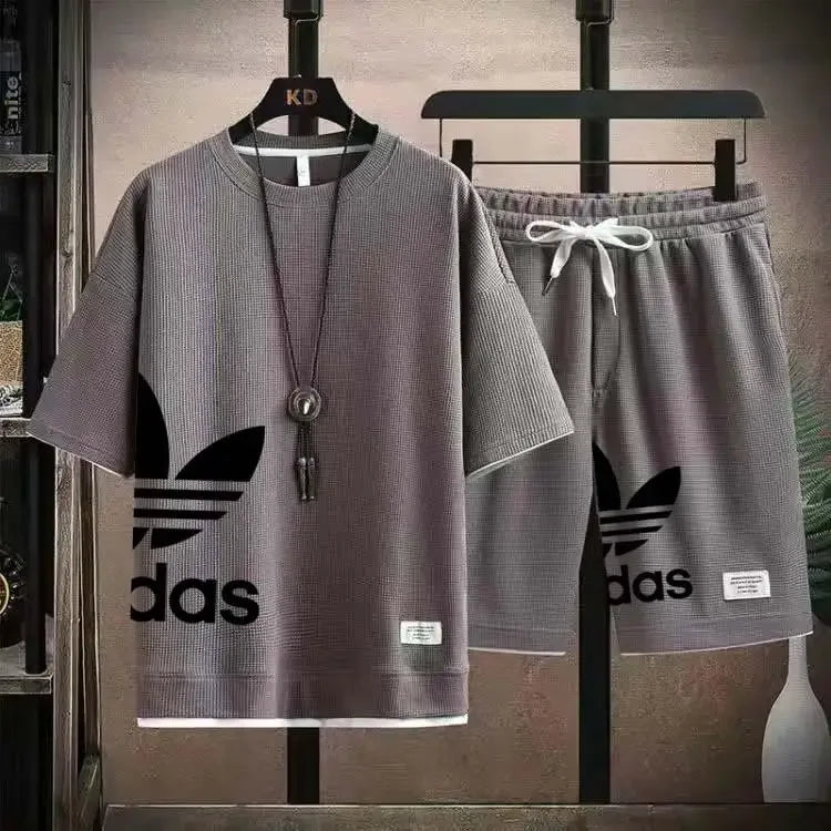 Sommer 2025, neues Herren-Pullover-Sportbekleidungsset, modisches Basketball-Herren-Freizeit-Kurzarm-T-Shirt + Shorts, zweiteiliges Set