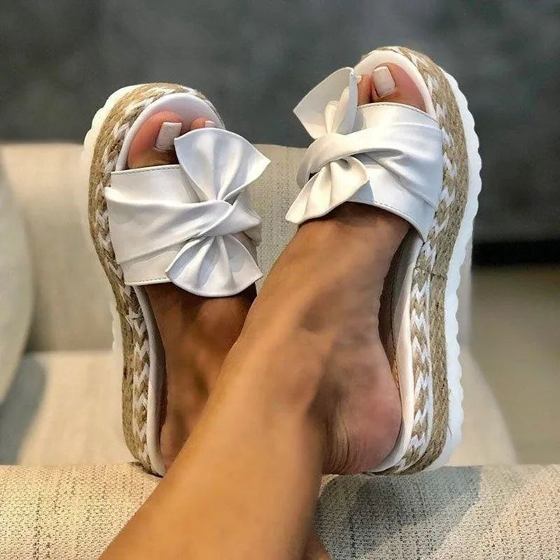 Mode Wildleder Bowkont Sandalen Frauen Keile Heels Licht Hausschuhe Plattform Casual Rutsche Sommer Elegante Damen Einfarbig Hausschuhe