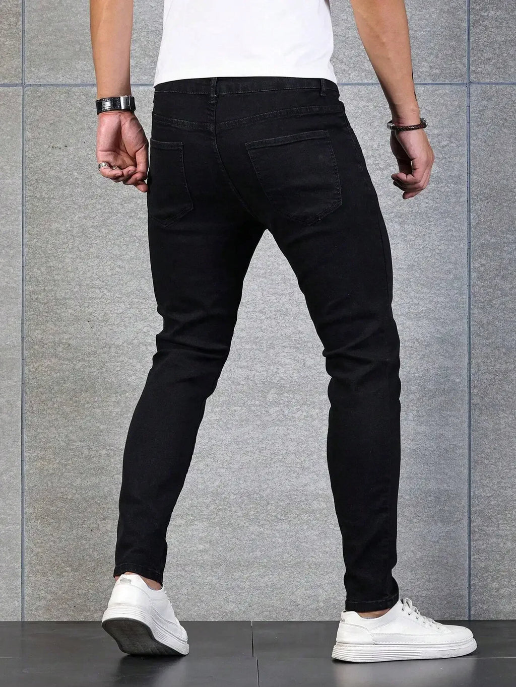 Manfinity Homme Herren Schmale Jeans aus Baumwolle Einfarbig