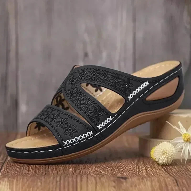 Sommer 2025, Damensandalen mit freiliegenden Zehen, Retro-Anti-Rutsch-Leder, lässige, modische, vielseitige Damensandalen