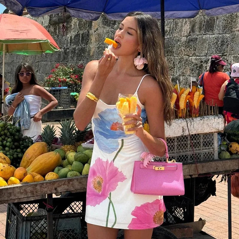 Mini Kleid Frauen Sommer Neue Weiße Mode Oansatz Streetwear Print Ärmelloses Kleid Strap Backless Beiläufige Dünne Elegante Kleid