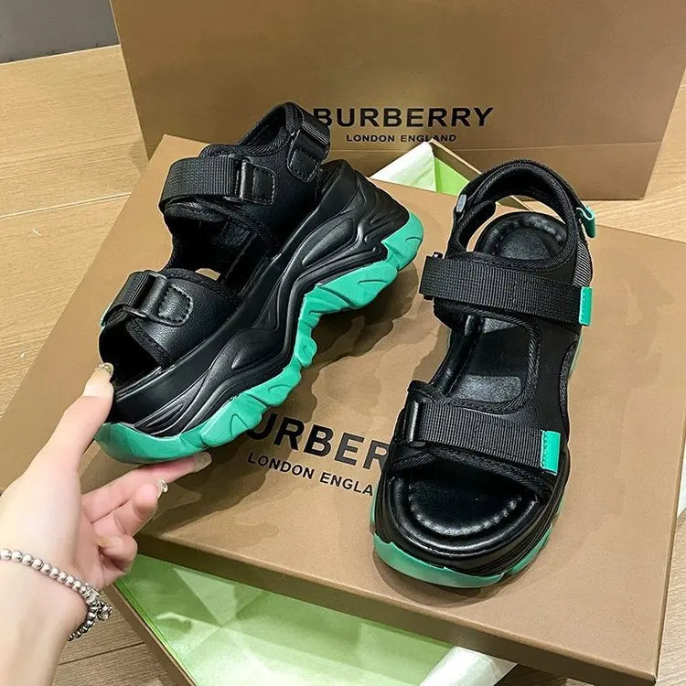 Sommer Neue Dicken Boden Sandalen für Frauen Casual Sport Stil Runden Kopf High Heels Weibliche Schuhe Schwarz Gladiator Sandales Femmes