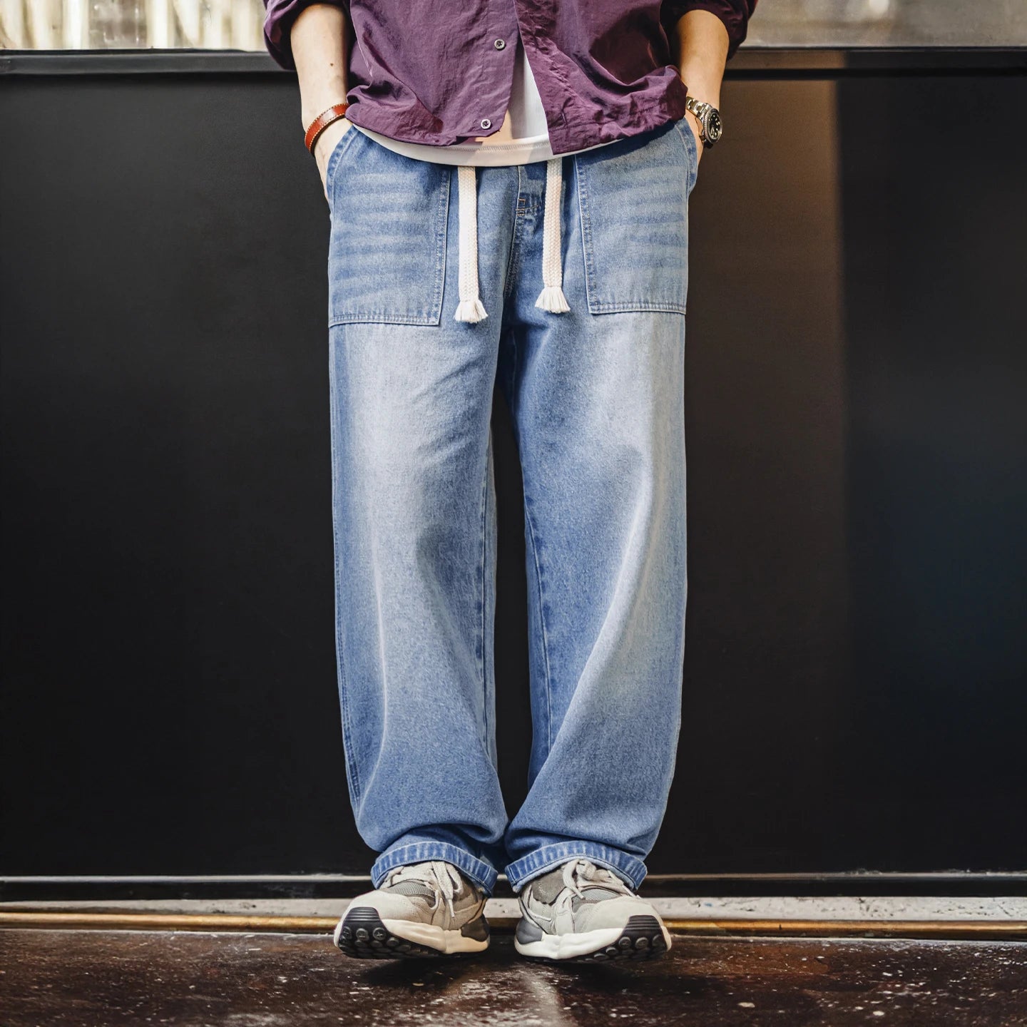 Maden Herren-Jeans aus gewaschenem Denim, weites Bein, gerade geschnitten, elastischer Bund mit Kordelzug, lockere Passform, Freizeithose für Frühling und Herbst