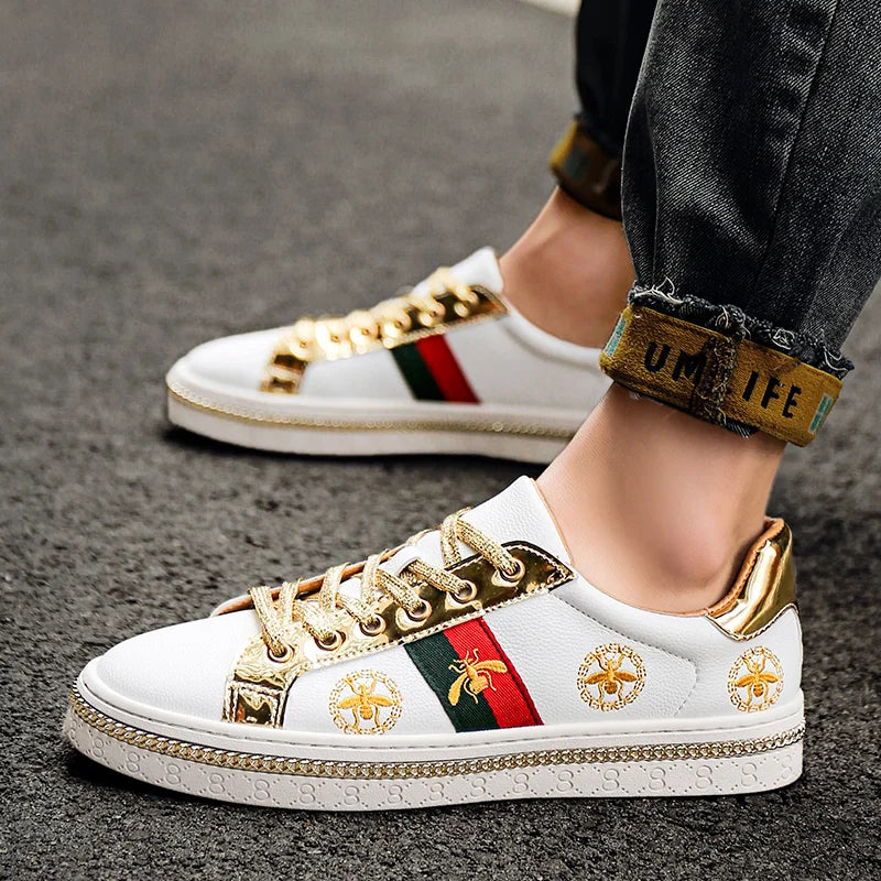 Leder Herren schuhe lässig Luxusmarke Herren Mokassins italienische atmungsaktive Slip auf Herren schuhe Biene bedruckte Schuhe