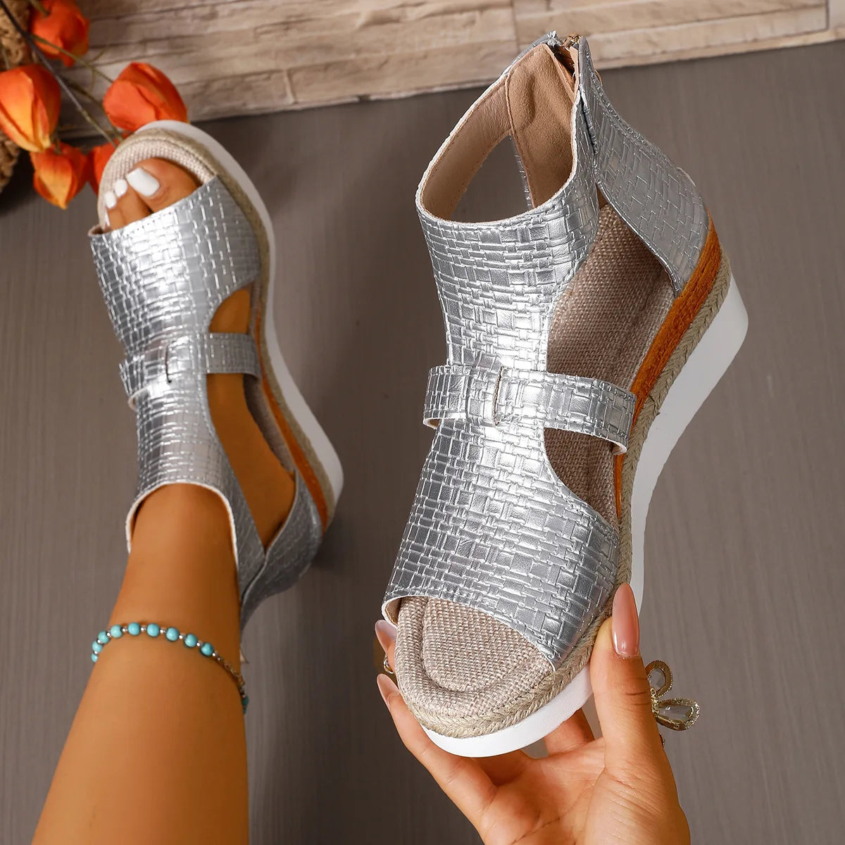 2026 Damen-Sandalen Sommer Coole Schuhe Einfaches Design Bequem Leichtgewichtig für Sommer Strand Innen- und Außenbereich