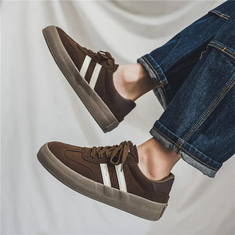 Klassische Marke Männer Braun Wildleder Turnschuhe 2024 Mode Low-top männer Trendy Skate Schuhe Komfort Lässig Vulkanisierte Turnschuhe männer