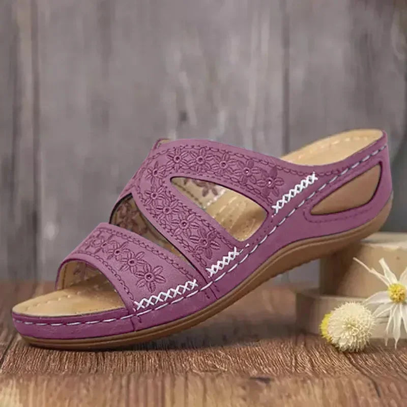 Sommer 2025, Damensandalen mit freiliegenden Zehen, Retro-Anti-Rutsch-Leder, lässige, modische, vielseitige Damensandalen