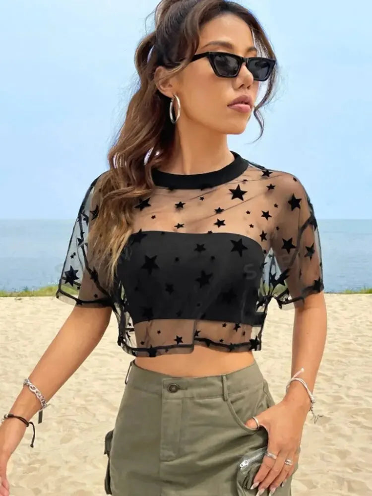 Sommer-Outfits mit Sternenmuster, tief angesetzte Schulter, bauchfreies Mesh-Top ohne Leibchen