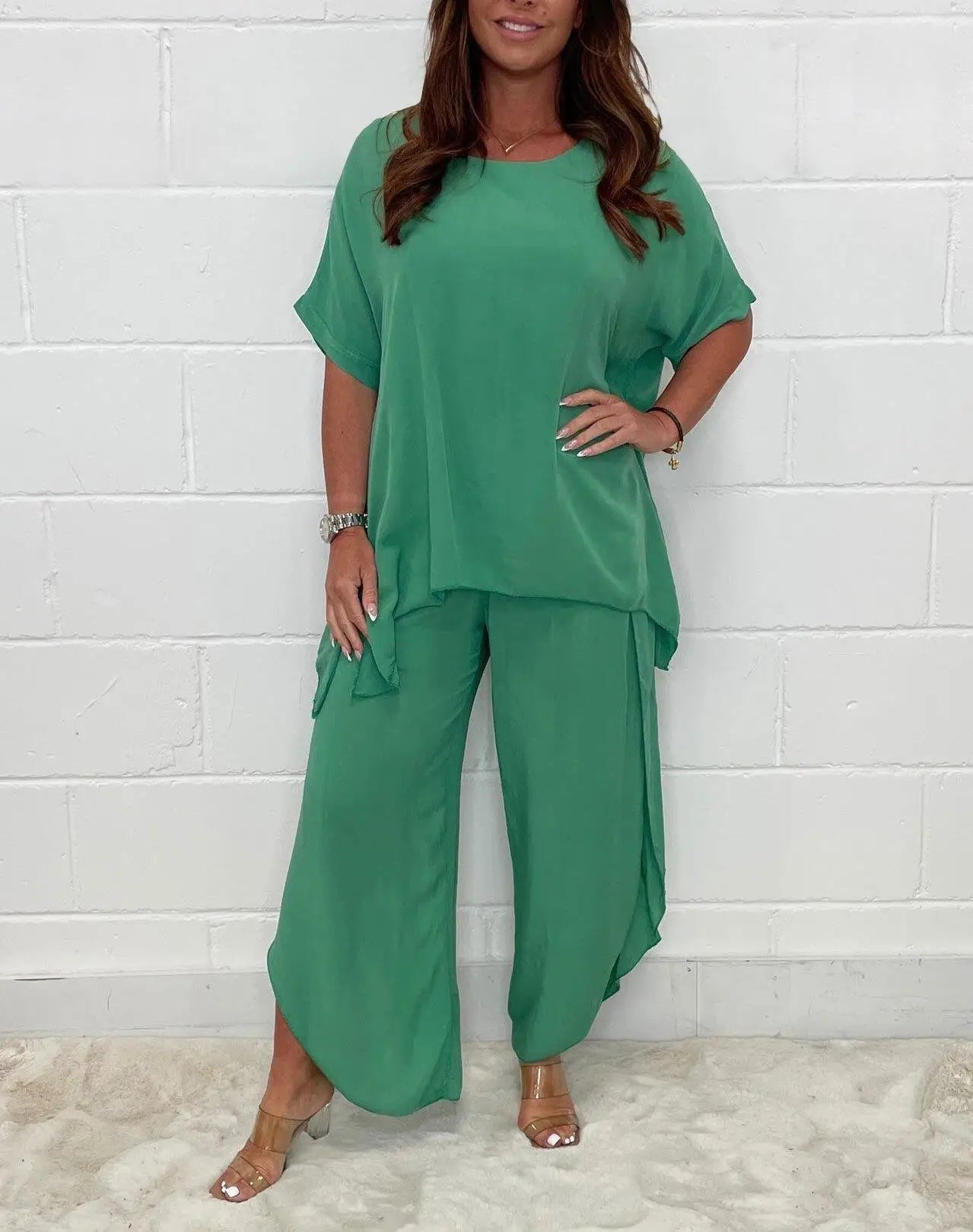 Angebot 15,eur, Einfarbige Hose setzt Frauen kurze Ärmel o Hals T-Shirt und lockere Hose mit weitem Bein zweiteilig Set Mode lässig Dame Anzug