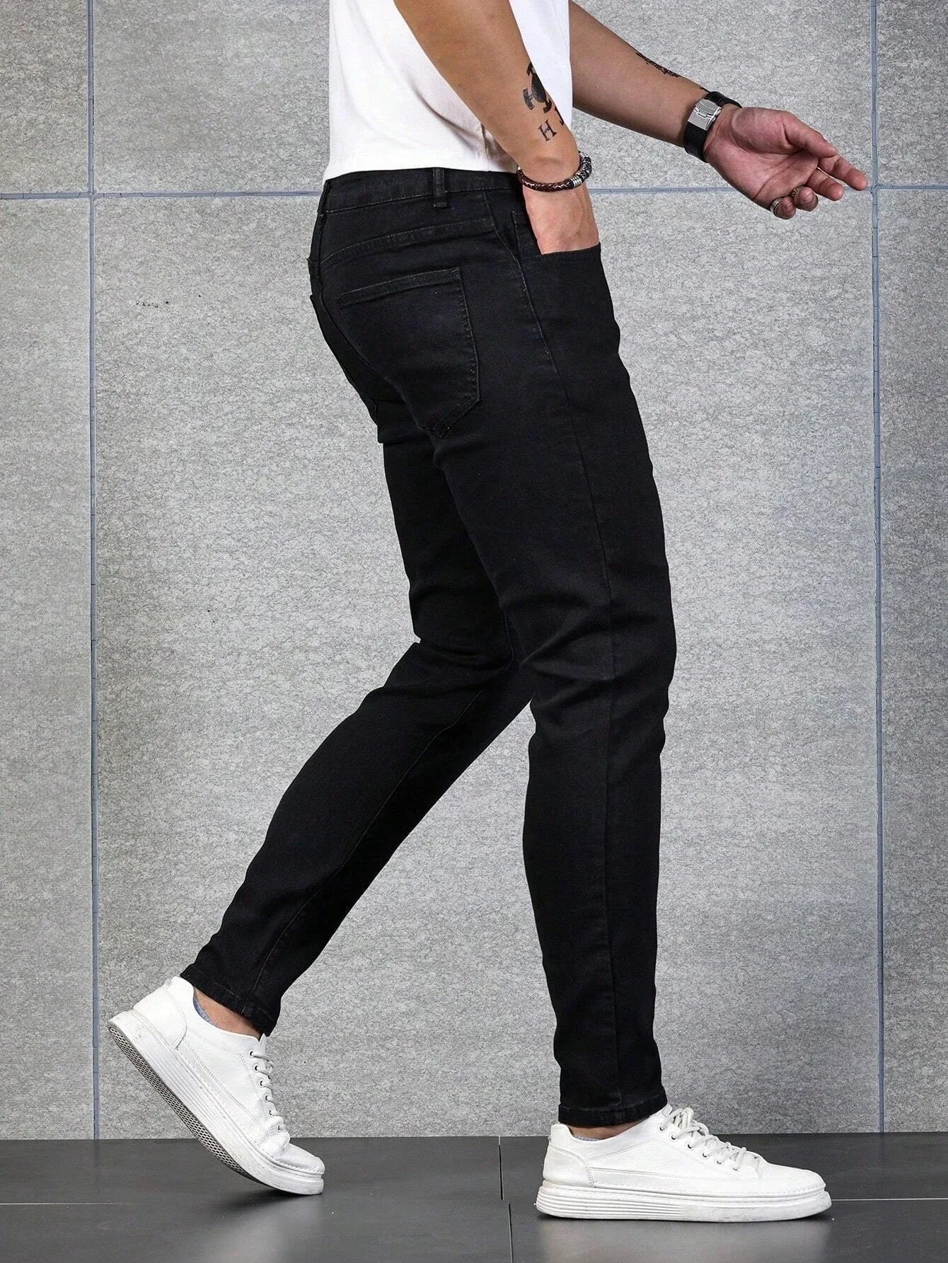 Manfinity Homme Herren Schmale Jeans aus Baumwolle Einfarbig