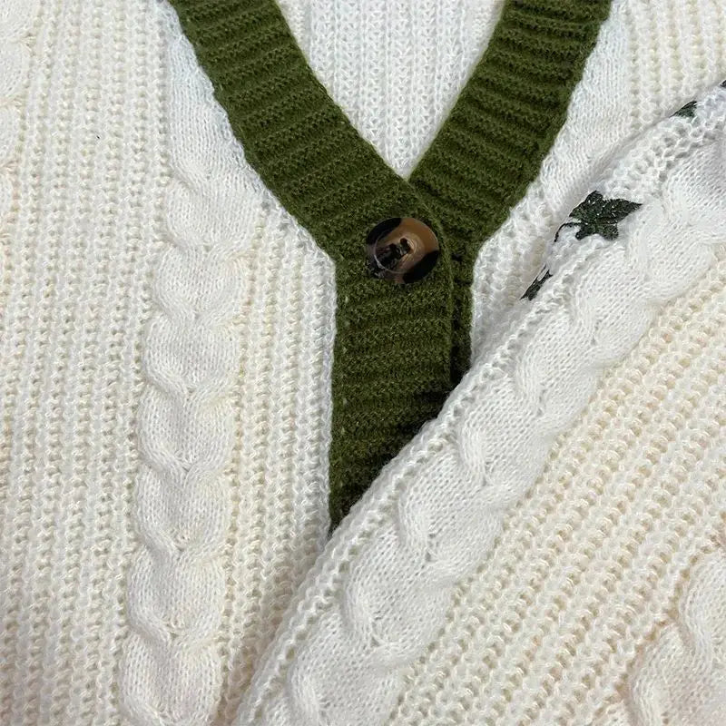 Evermore Cardigan Taylor Version Green Vine bestickter Button-Down-Pullover mit Zopfmuster für Damen, Herbst-Winter-Vintage-Outfit