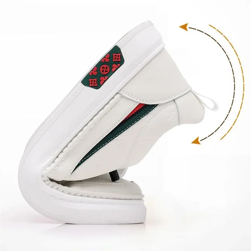 Mann Turnschuhe 2024 lente heren lifts choenen heren loafers mit zacht lederen mocassins hoogte verhoogd 5cm groter schoenen
