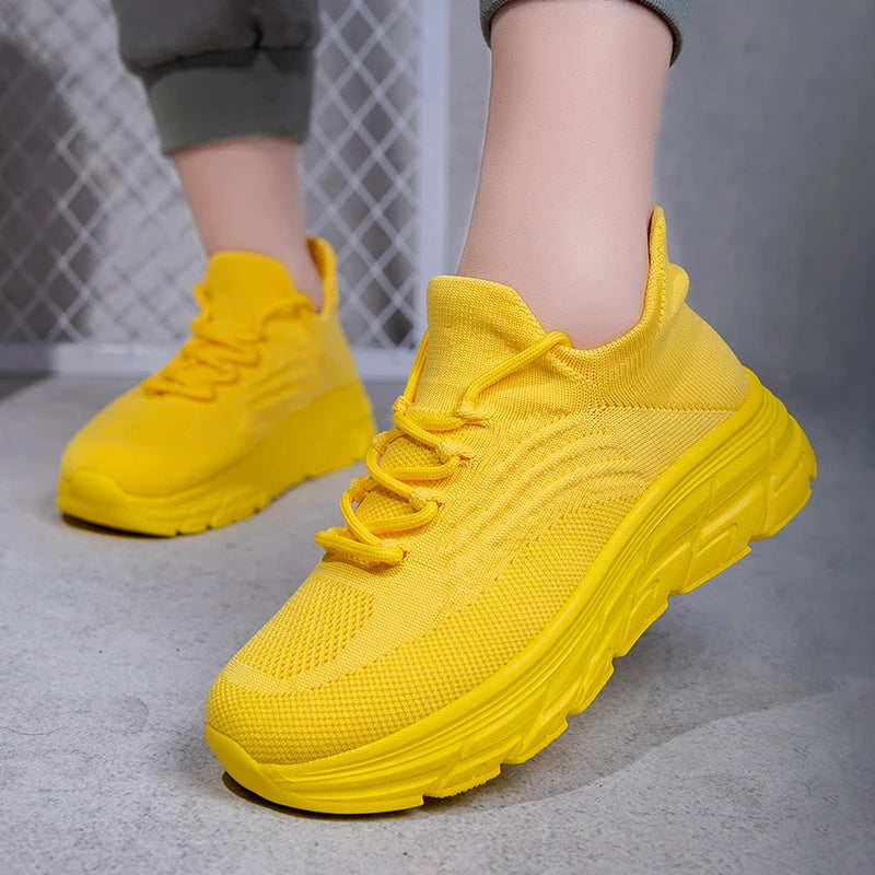 Graue Herren-Laufschuhe – atmungsaktive, mit Spitze gepolsterte, flache Stiefel aus Mesh, leichte Sport-Trainingsschuhe, lässige Design-Schuhe