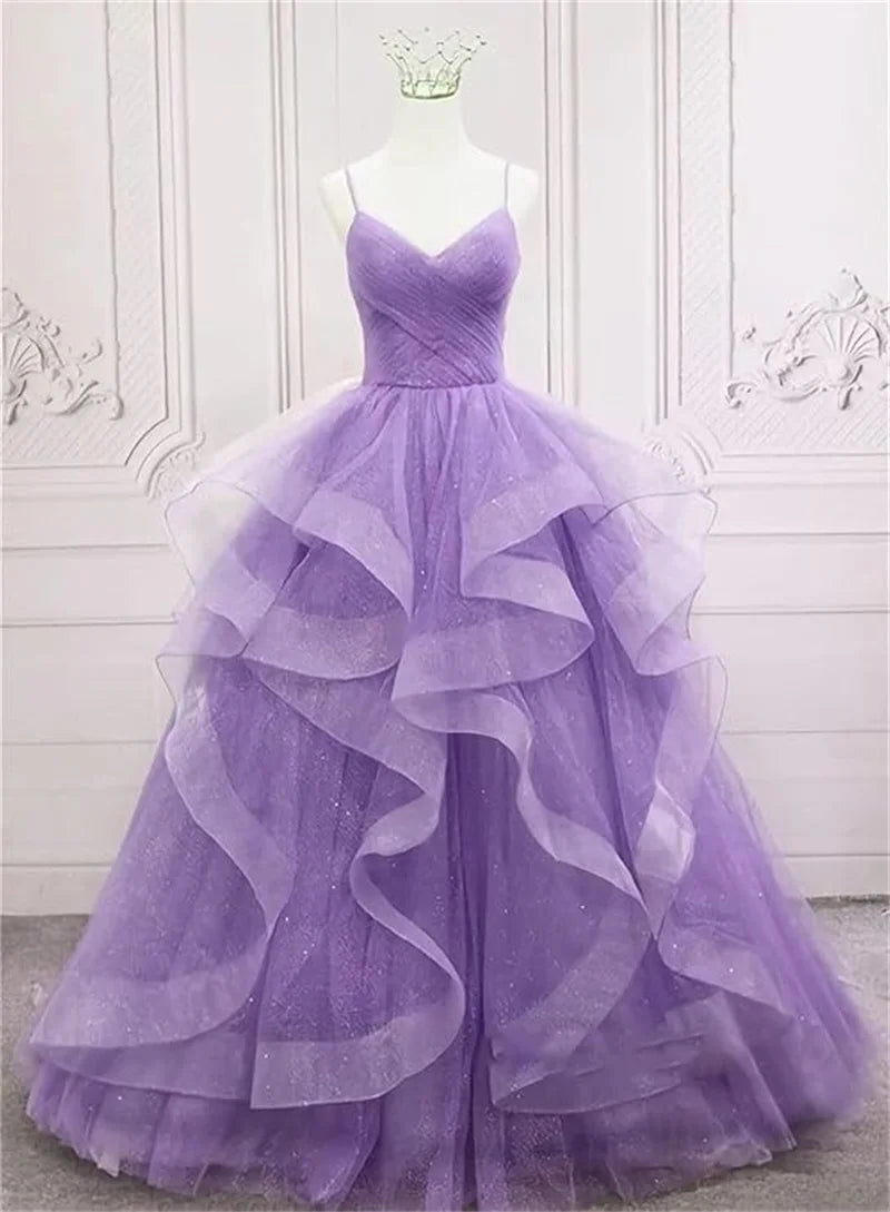 Maßgeschneiderte glitzernde Tüll-Abschlussballkleider, Spaghettiträger, Ballkleider für Frauen, bauschiges, abgestuftes, formelles Abend- und Partykleid