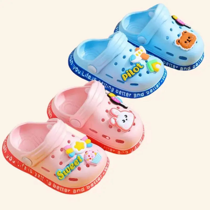 Sommer Kinder SchuheSandalen Loch Kinder Schuhe Hausschuhe Weiche Anti-Skid Cartoon Design Loch Baby Schuhe Sandstrand Für jungen Mädchen