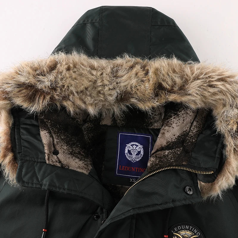 Winterjacke für Herren, abnehmbare Kapuze, langlebig, winddicht, Stoff, Stickerei, dekorative Seitentaschen, Ärmelreißverschluss