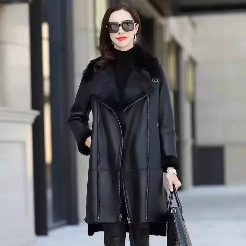 Damen Lederjacke mit Pelzfutter – langer Wintermantel, warm & modisch