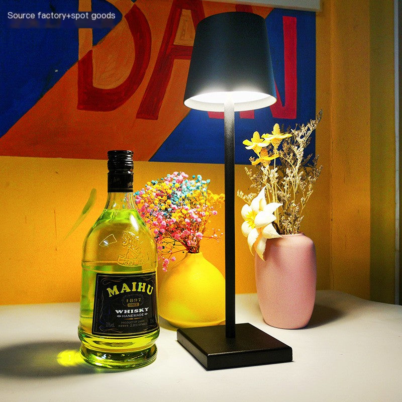 Modern Minimalist Iron Luxury Bedside Table Lamp
