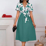 Damen-Midikleid mit Blumenmuster, V-Ausschnitt und Bindegürtel – A-Linien-Kleid mit Rosen-Patchwork und kurzen Ärmeln für Freizeit, Urlaub und Hochzeitsgäste - flohmarkt-deutschland.shop