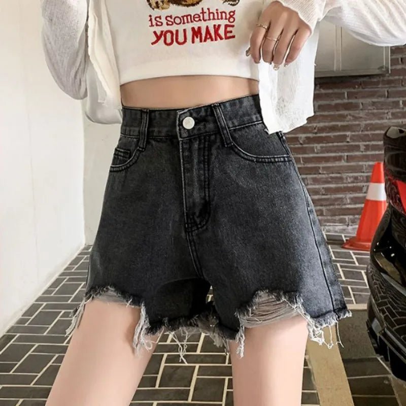 Schwarze High-Waist A-Linien-Jeans-Shorts mit weitem Bein für Damen – Sommer 2026: Trendige Hotpants aus Denim im lockeren, figurformenden Schnitt - flohmarkt-deutschland.shop