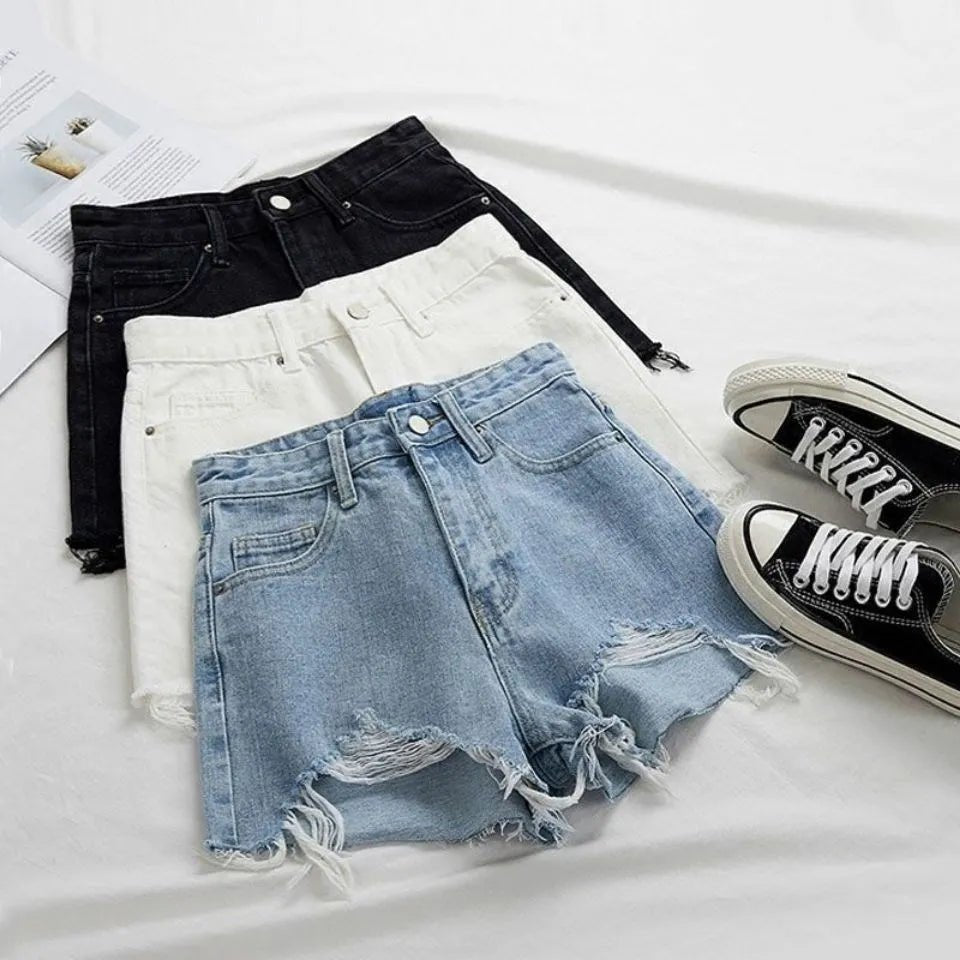 Schwarze High-Waist A-Linien-Jeans-Shorts mit weitem Bein für Damen – Sommer 2026: Trendige Hotpants aus Denim im lockeren, figurformenden Schnitt - flohmarkt-deutschland.shop